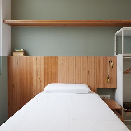 Ola Living Hostal Tetuan マドリード エクステリア 写真