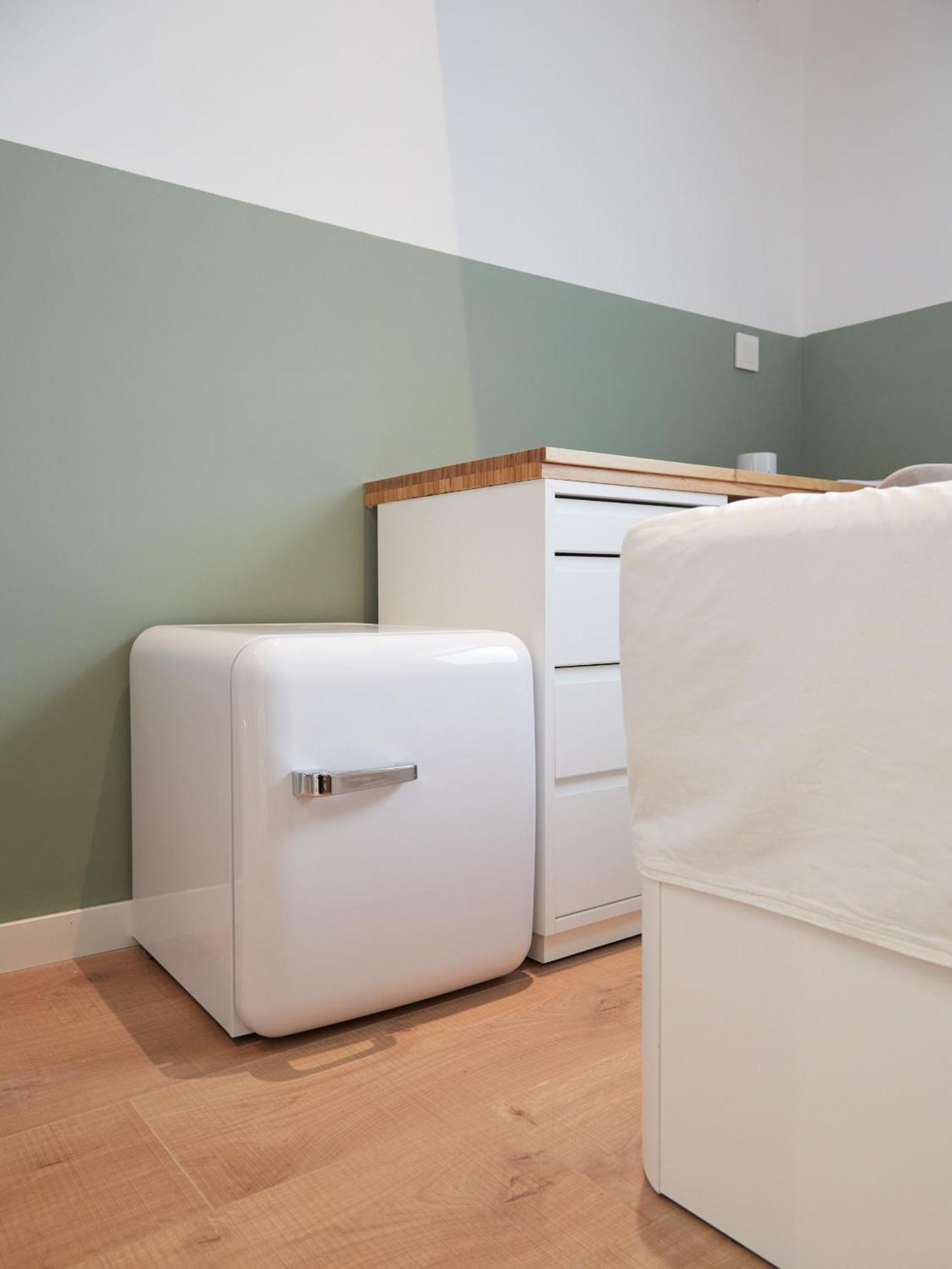 Ola Living Hostal Tetuan マドリード エクステリア 写真
