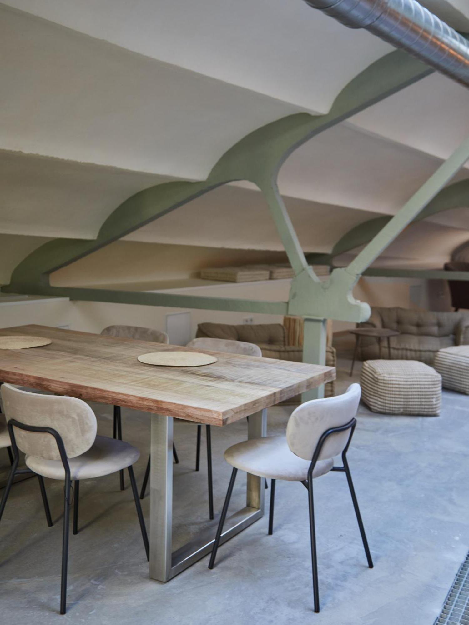 Ola Living Hostal Tetuan マドリード エクステリア 写真