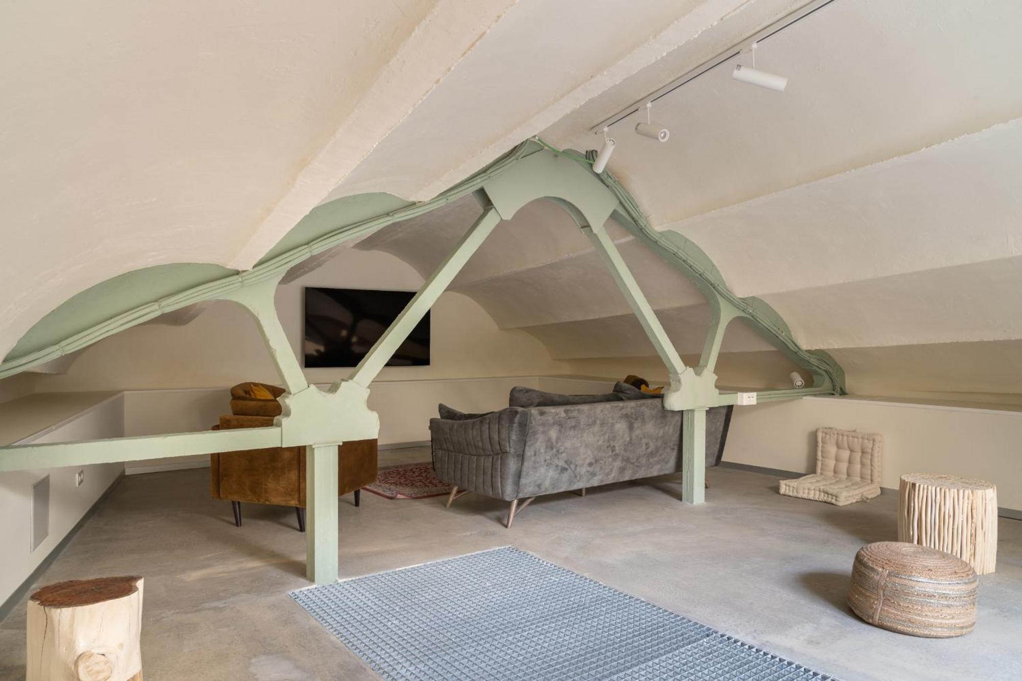 Ola Living Hostal Tetuan マドリード エクステリア 写真