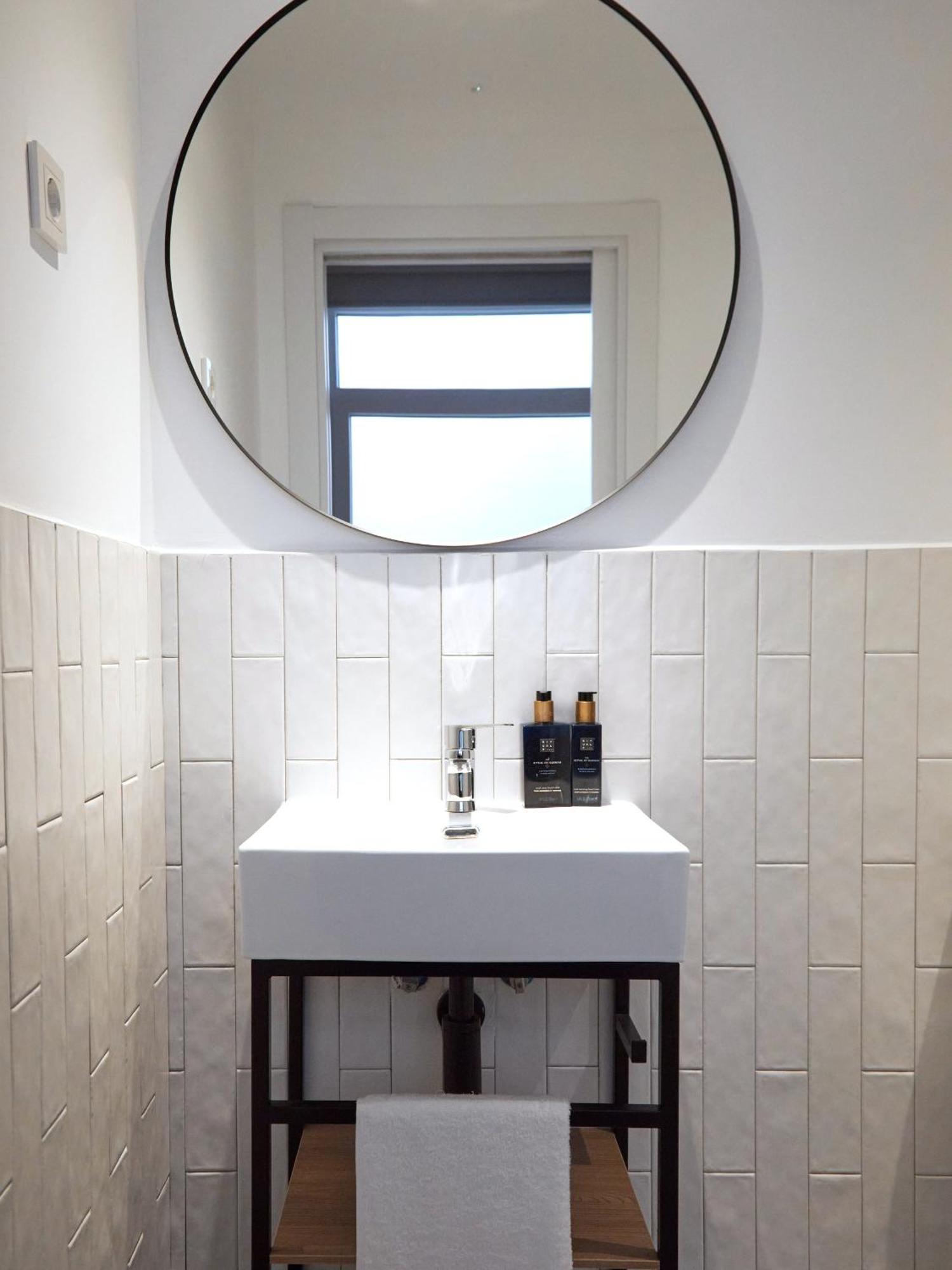 Ola Living Hostal Tetuan マドリード エクステリア 写真